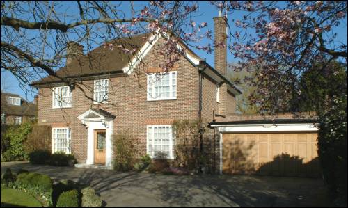 049 Kingsley Way a